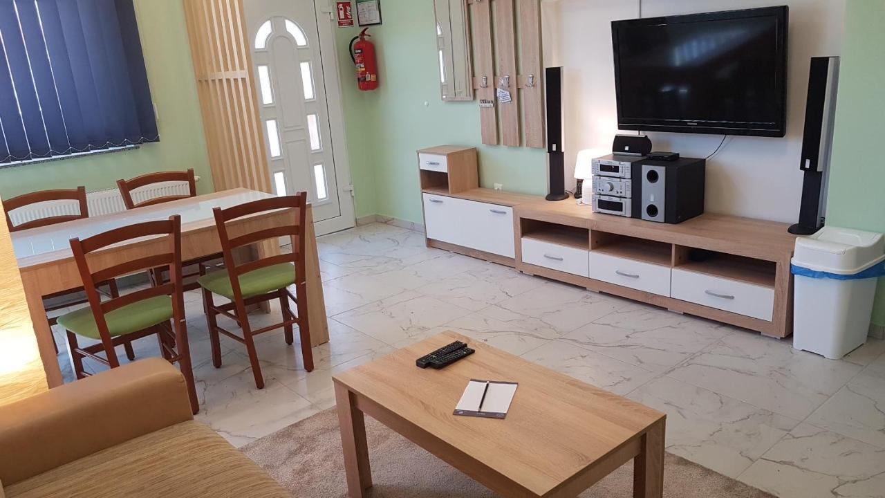 Appartement Zeko *